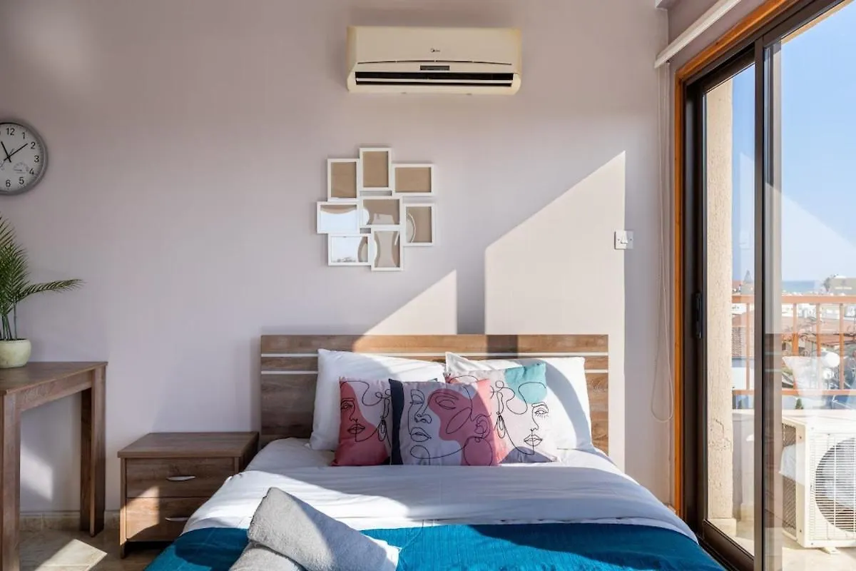 公寓 Ani'S Stylish Studio W Terrace In 拉纳卡